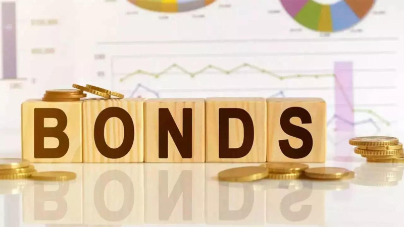 Некоторые владельцы украинских облигаций договариваются о создании комитета кредиторов перед возможной реструктуризацией долга.