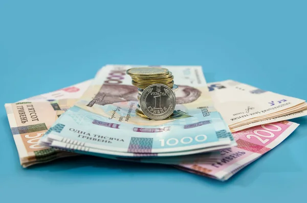 Национальный банк Украины установил на 18 апреля 2024 официальный курс гривны на уровне 39,5451 грн/$.