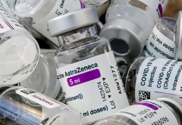 Британська фармацевтична компанія AstraZeneca відкликає свою вакцину Oxford-AstraZeneca від Covid-19 в усьому світі.