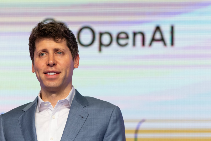 Компанія OpenAI планує анонсувати свій пошуковик на основі штучного інтелекту в понеділок 13 травня, підвищуючи ставки в конкурентній боротьбі з Google.