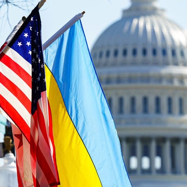 Число американцев, которые говорят о недостаточной помощи Украине, растет