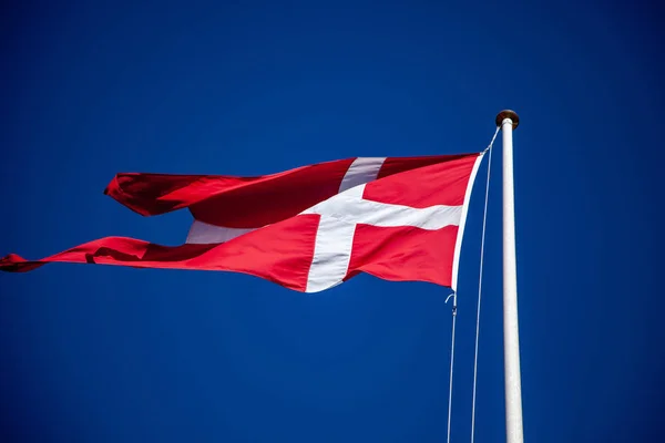 Данія оголосила про виділення нового пакета гуманітарної допомоги Україні в розмірі 250 млн данських крон (33,5 млн євро), щоб допомогти задовольнити базові потреби найвразливіших груп населення.