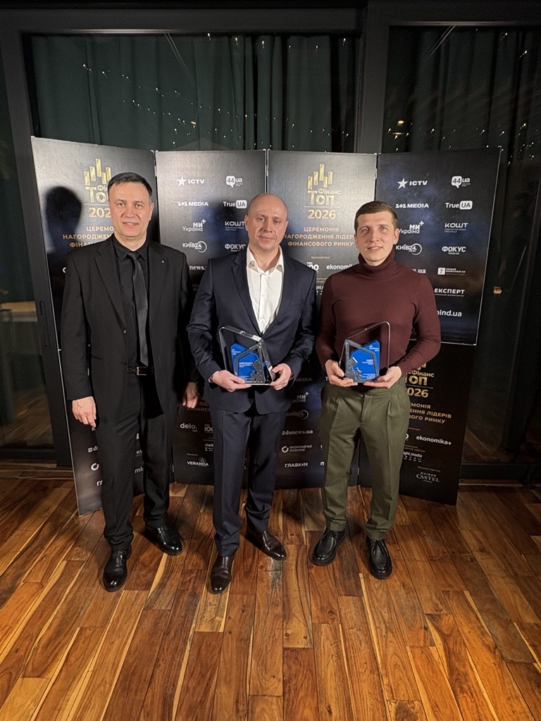 Moneyveo и их CEO Сергей Синченко стали победителями в престижном ежегодном рейтинге финансового сектора Украины «ТопФинанс-2025»