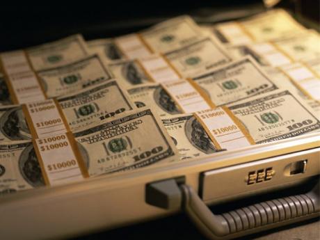 НБУ намерен в четверг продавать валюту на межбанке по 7,81 грн за доллар