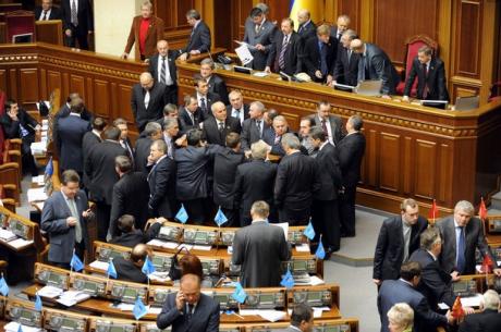 Украину специально толкают к дефолту, заявляет Тимошенко