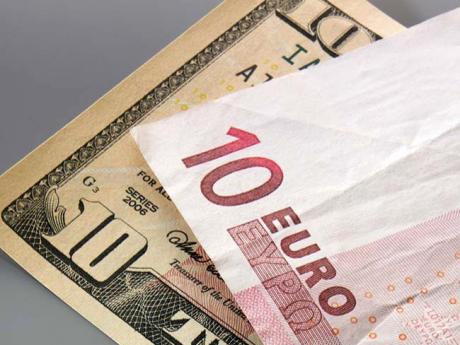 Доверие к евро и доллару снижается