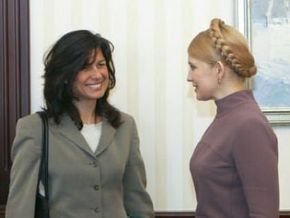 Тимошенко встретилась с миссией МВФ