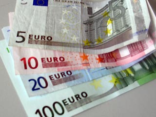 Евро падает из-за ослабления экономики Европы