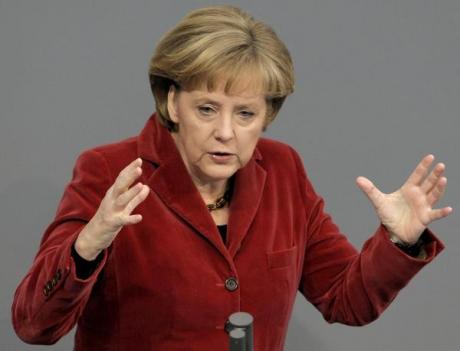 Меркель обвинила центробанки мира в подготовке нового кризиса