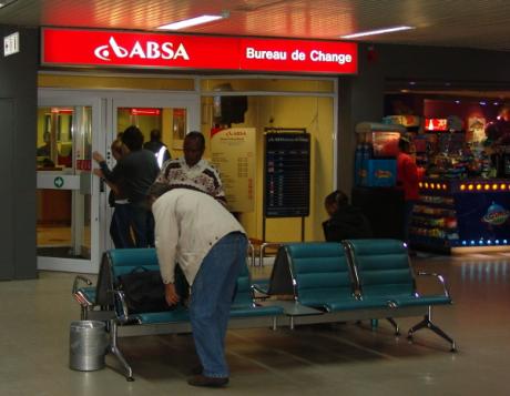 В ЮАР банкоматы будут оснащать перцовым газом