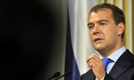 Медведев запретил слово «доллар»