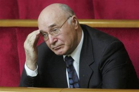 ВР поддержала отставку Стельмаха, но не направила запрос группы народных депутатов к Президенту