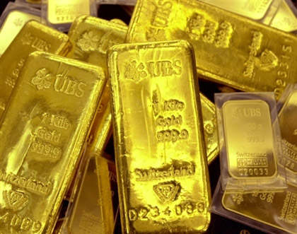 Золото дорожает благодаря ослаблению доллара