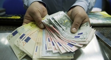 В Украине впервые с 2008 г. предложение валюты превысило спрос