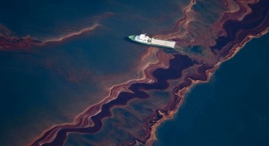 Газовые гидраты вынудили BP поднять защитный купол со дна Мексиканского залива