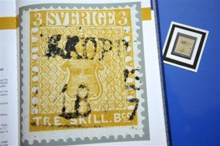 Продана самая дорогая почтовая марка в мире