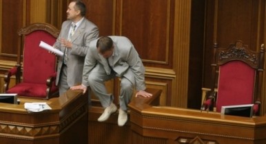 В Украине уволят каждого пятого чиновника