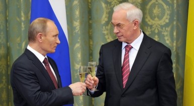 Азаров хочет накрыть Путину стол после пересмотра газовых контрактов