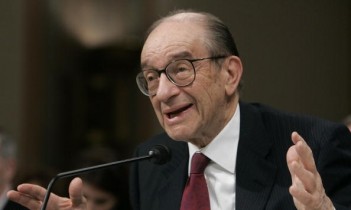 Страны G20 должны ограничить золотовалютные резервы - Алан Гринспен
