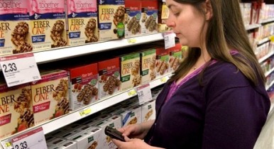 Супермаркеты ищут спасения от смартфонов