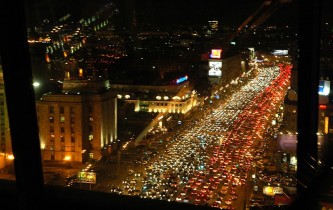 Длина пробок в Москве достигла расстояния от столицы России до Египта (фото)