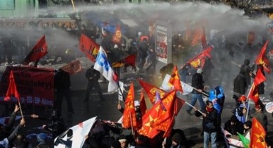 В Турции проходят массовые демонстрации против нынешнего правительства