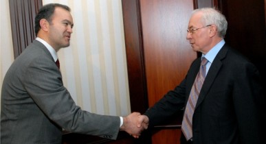 Глава миссии МВФ провёл итоговую встречу с Азаровым