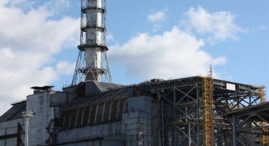 Украине не хватает около 740 млн евро на чернобыльские проекты — Янукович