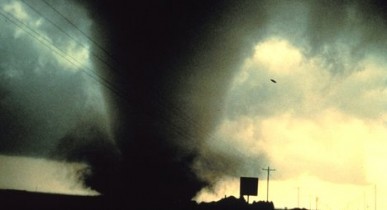 Количество жертв торнадо на юге США увеличилось до 318 человек