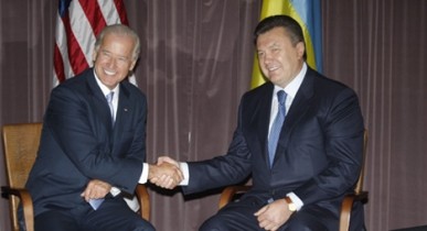 Президент Украины обсудил с вице-президентом США Байденом вопросы о евроинтеграции Украины