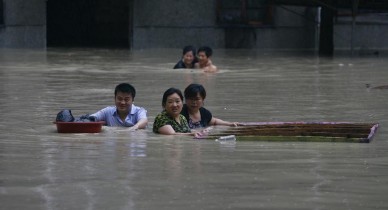 Китай переживает сильнейшее наводнение