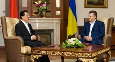 Янукович и Ху Цзиньтао встретились в Крыму