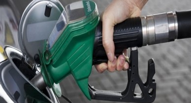 Водители закупают бензин – боятся, что вообще исчезнет
