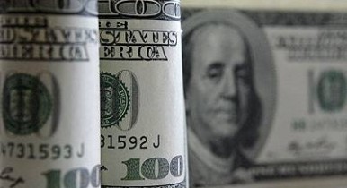 Эксперт: Технический дефолт США не обвалит курс доллара