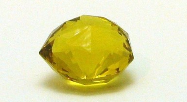 Редкий жёлтый бриллиант, бриллиант конфисковали, бриллиант выставлен на аукцион.