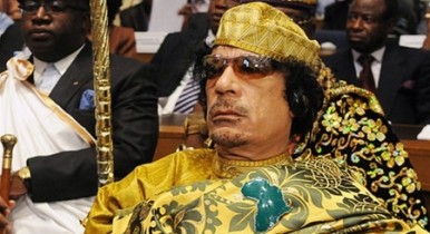 Муммар Каддафи, Муммару Каддафи удалось сбежать.