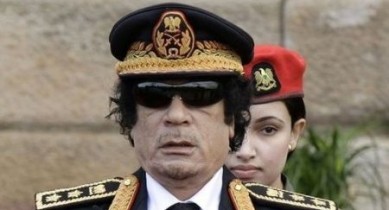Муаммар Каддафи, Каддафи хочет сжечь Ливию, война в ливии продолжается.