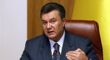 Янукович приказал Азарову переписать Налоговый кодекс