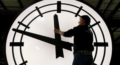 Часы, перевод часов, Украина перешла на часовой пояс Москвы.