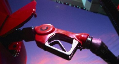 Цена на бензин в Украине, бензин, бензина по 12 гривен пока не будет.