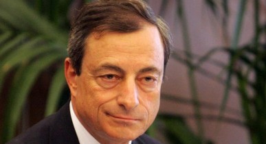 Нынешний глава ЕЦБ Марио Драги, вероятностиь второй рецессии для экономики евроблока.