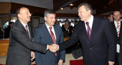 Янукович посетит Всемирный экономический форум в Давосе.