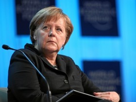 Давос- 2012: Меркель не станет засыпать Европу деньгами