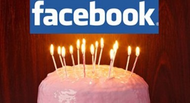 Facebook отмечает свой восьмой день рождения, день рожденье Facebook.
