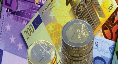 Евро, Польша не будет вводить евро до 2020 года.