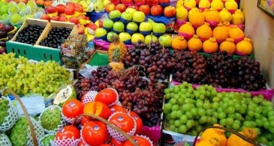 Попробовать ягоды на украинских рынках теперь можно только за деньги.