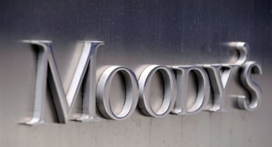 Moody's понизило рейтинги 28 банков Испании, Moody's.