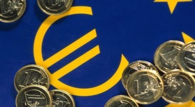 Европейский центробанк хочет влиять на курс евро, курс евро.