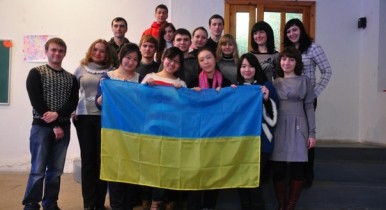 Азаров предложил открыть в Украине китайский школу.