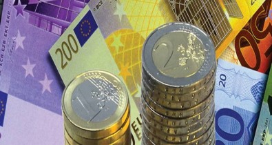 Европейский инвестбанк срочно выделяет Греции 750 млн евро.